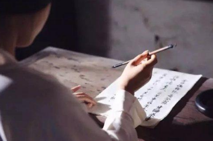 李清照和秦桧是亲戚?李清照对秦桧的态度怎么样?