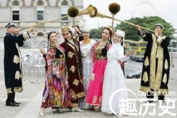 乌孜别克族服饰 乌孜别克族服饰有何特点