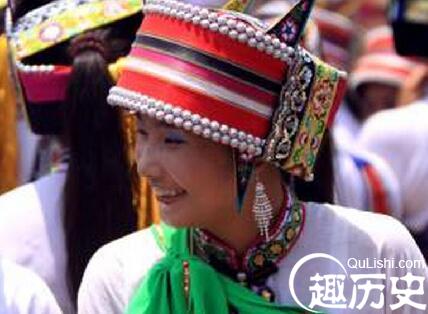 彝族服饰  彝族撒尼服饰有什么特点