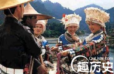 苗族男女是通过什么样的方式来表达爱意的