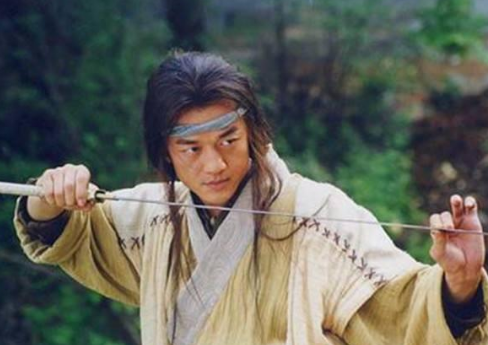 令狐冲是个怎么样的人？6次的拒绝和1次的接受骄傲又潇洒！