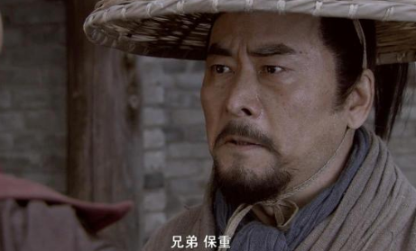 林冲与曹正是师徒?为何上梁山后两个人从来不说话?