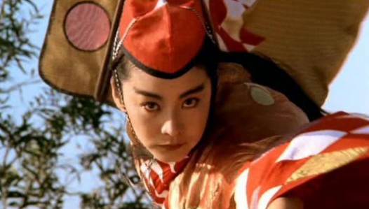 东方不败黑木崖以一敌四是怎么败的？若是没有杨莲亭能取胜吗？