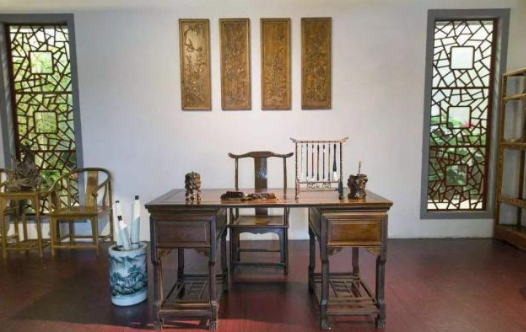 李嘉诚挂在办公室的座右铭！《平常是道》相较《陋室铭》有什么特别之处？