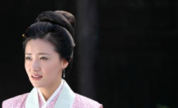 李清照与岳飞生在同一个时代,为什么她的词中只字未提岳飞?