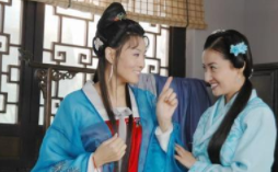 李清照与岳飞生在同一个时代,为什么她的词中只字未提岳飞?