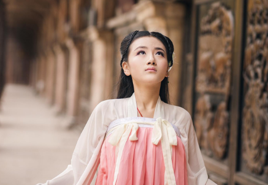 武则天为什么会重用在在掖庭为奴的上官婉儿?